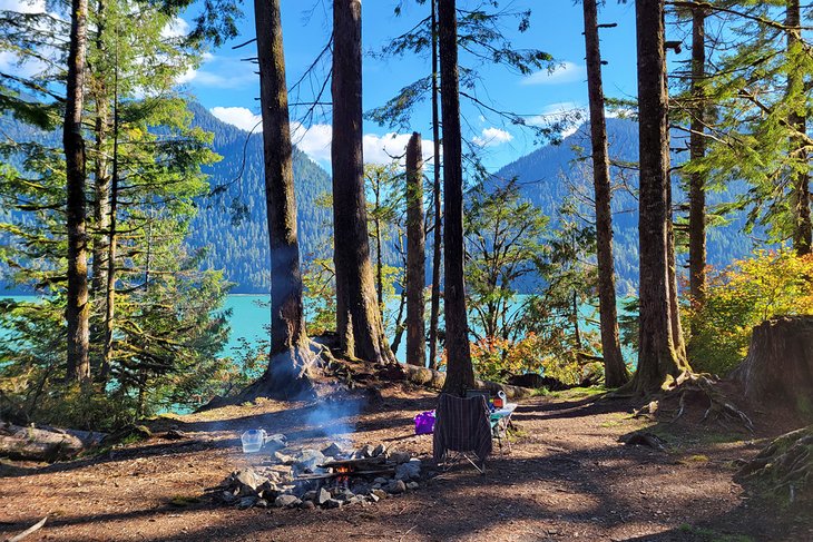 Baker Lake camping