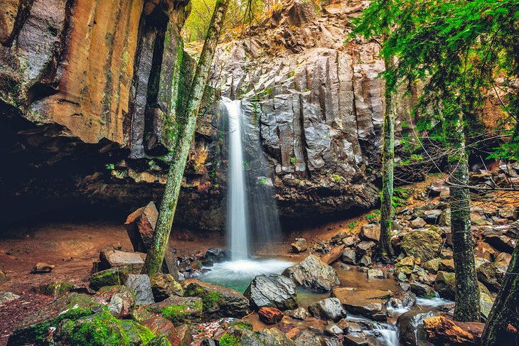 Hedge Creek Falls