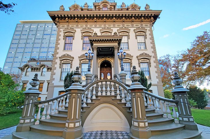 Leland Stanford Mansion