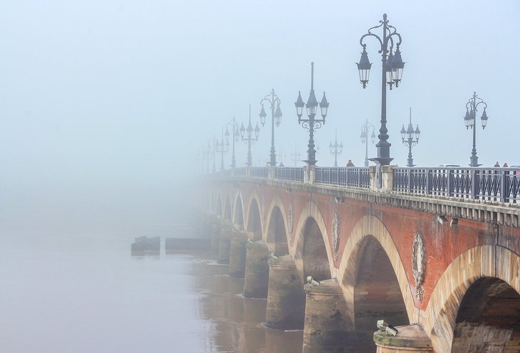 Pont de Pierre, Bordeaux