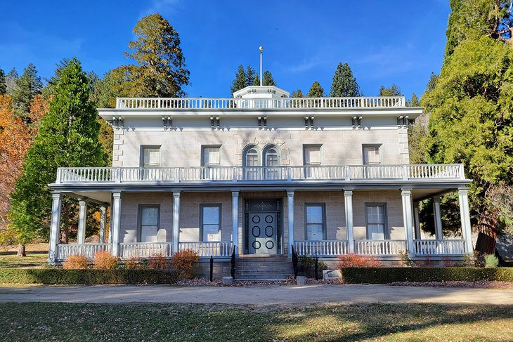 Bowers Mansion Regional Park