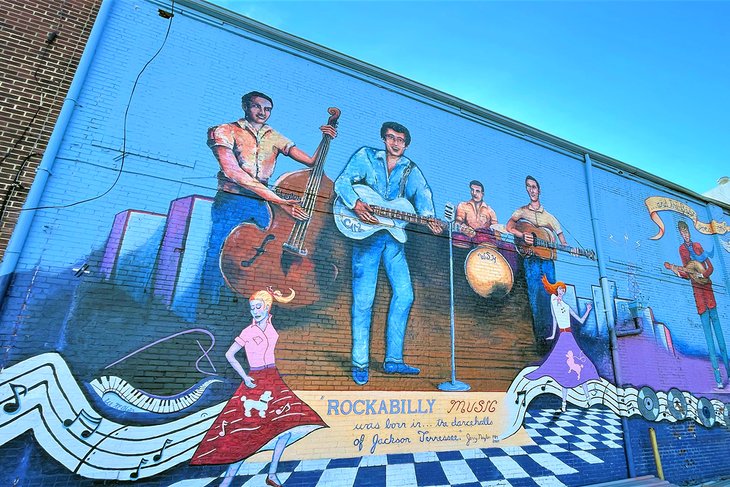 Mural at the former Rock-A-Billy Hall of Fame and Museum