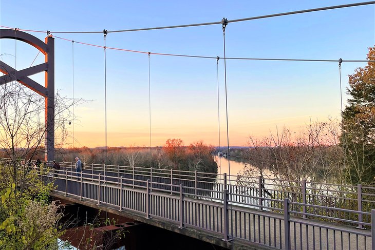 Cumberland River Pedestrian Bridge