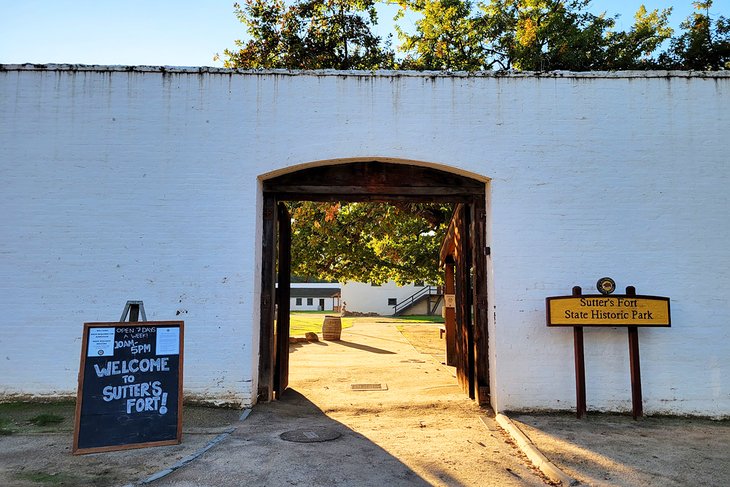 Sutter's Fort Museum Store Sacramento