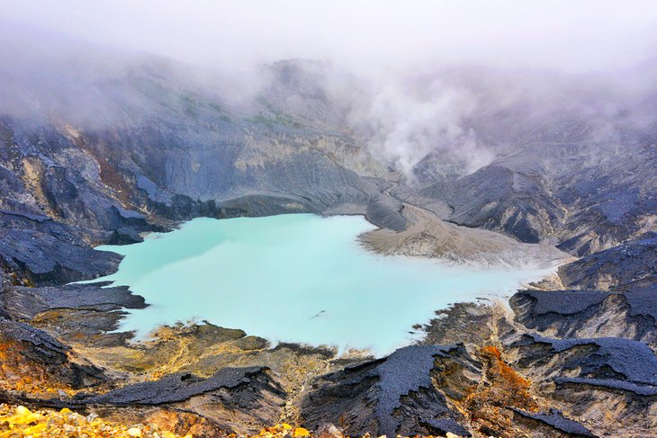 Tangkuban Perahu, Indonesia