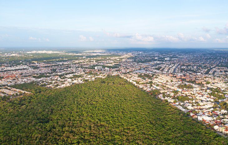 Vue aérienne du parc Urbano Kabah