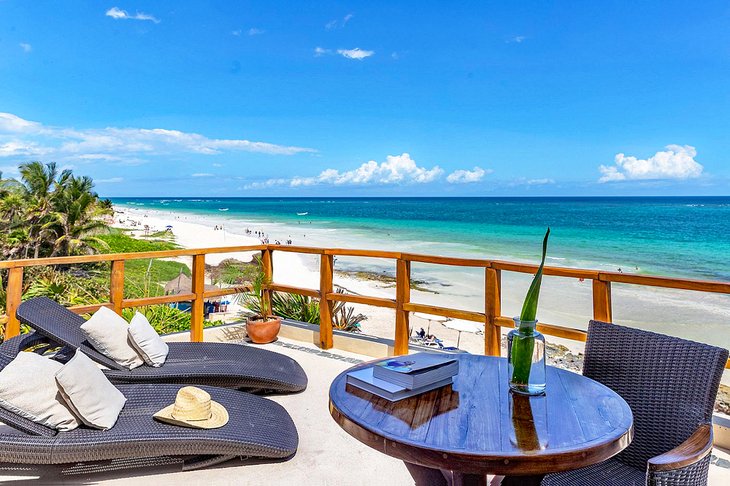 Photo Source: Mezzanine Colibri Boutique Hotel
