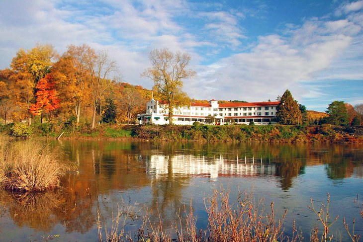 Photo Source: The Shawnee Inn & Golf Resort