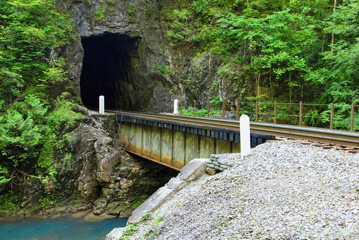 Natural Tunnel State Park