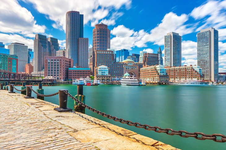 Le port de Boston et l'horizon