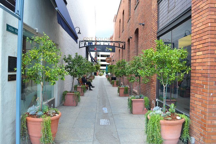 Alley in Old Pasadena