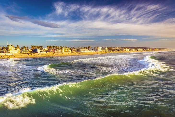 Waves breaking on Imperial Beach