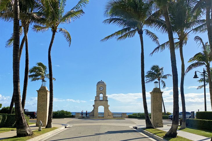 Walking Around World Famous Worth Ave and Downtown Palm Beach