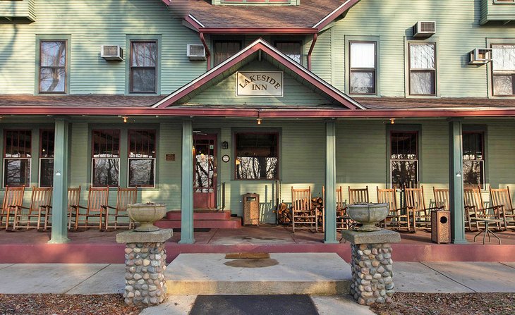 Photo Source: Lakeside Inn