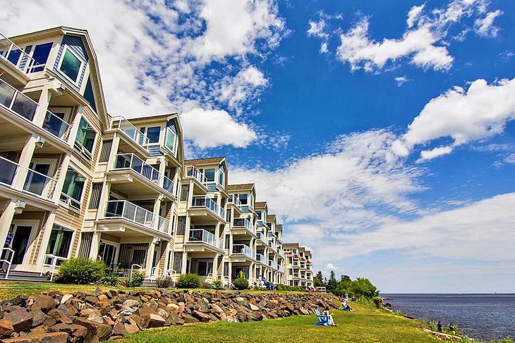 Photo Source: Beacon Pointe on Lake Superior