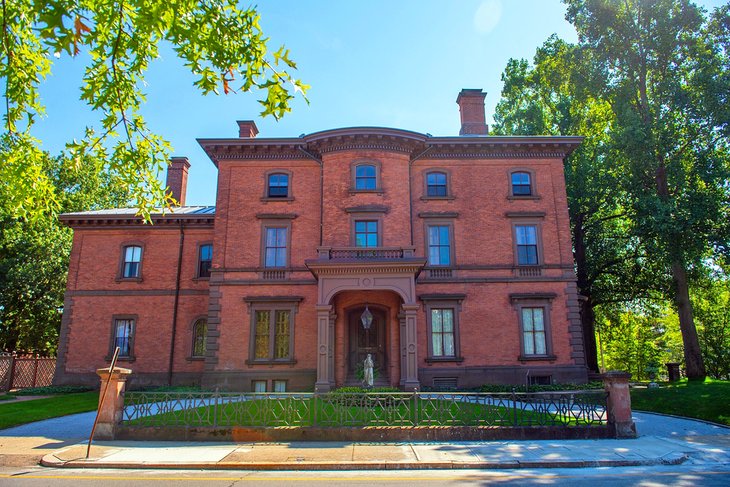 Governor Henry Lippitt House