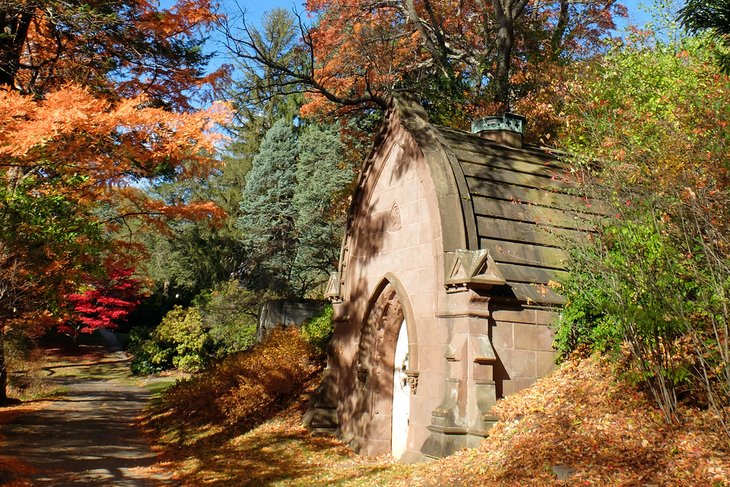 Swan Point Cemetery