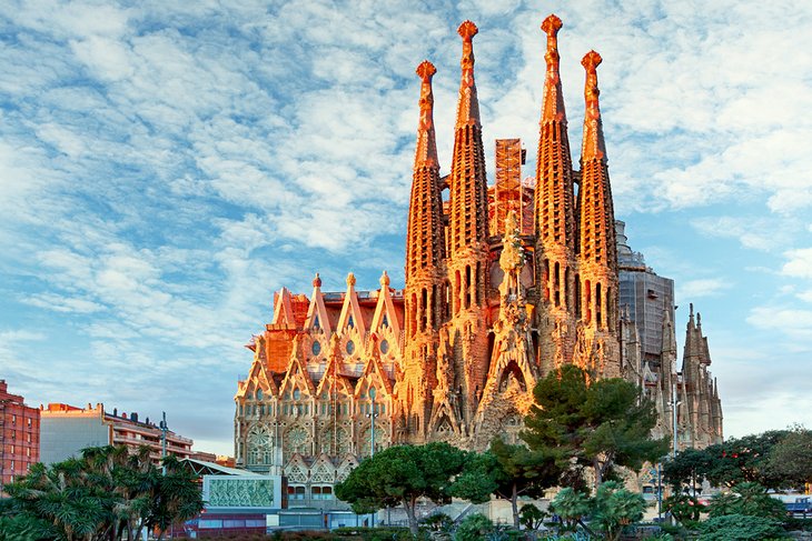 tourist attraction around barcelona