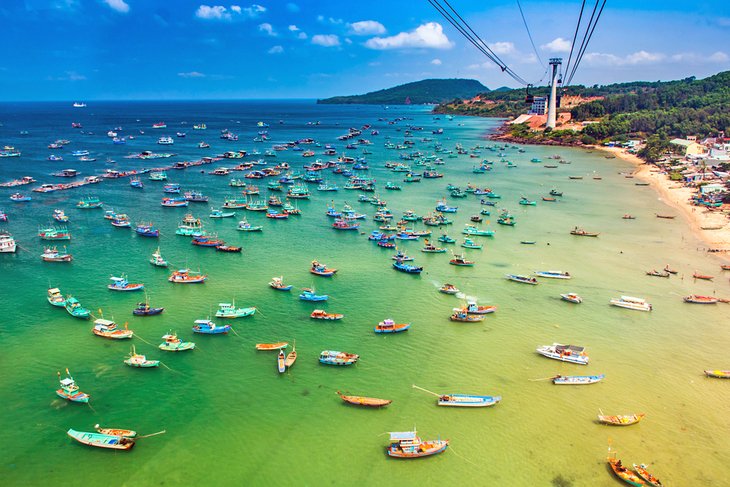 vietnam watery tourist destination