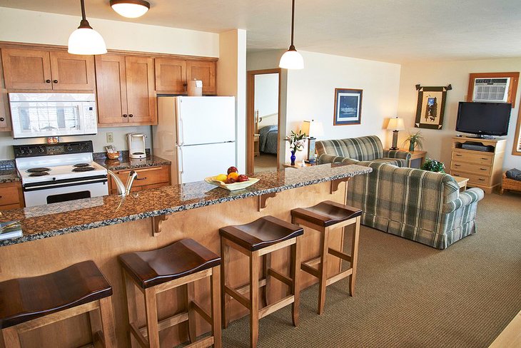 Photo Source: Bay Shore Inn