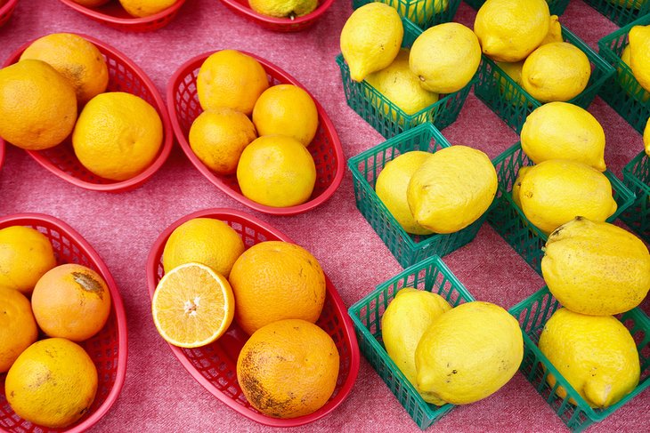 Citrus for sale at the Beverly Hills Farmers Market