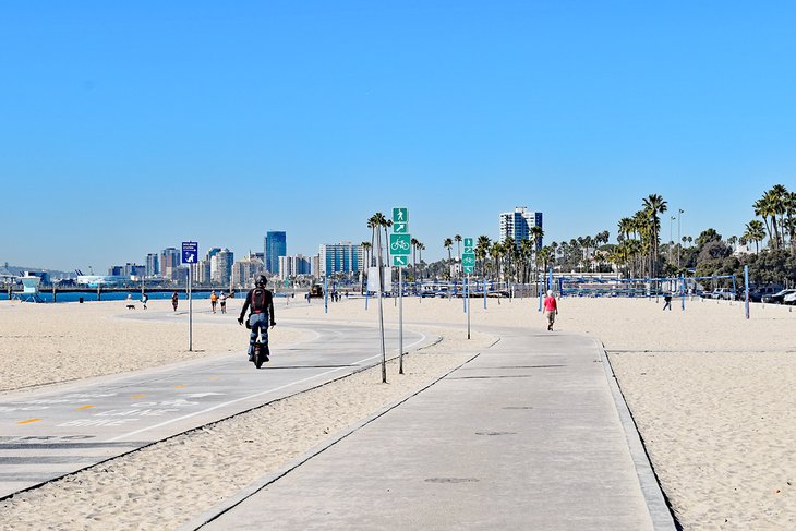 Shoreline Pedestrian Bike Path in Long Beach