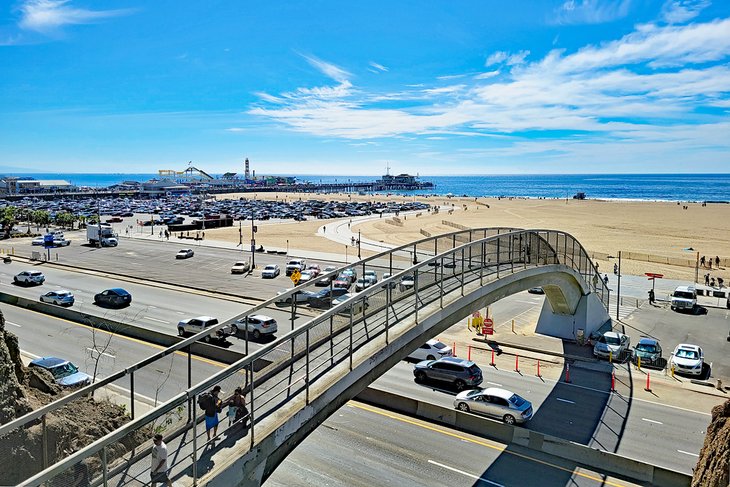 Pedestrian bridge to Santa Monica State Beach North