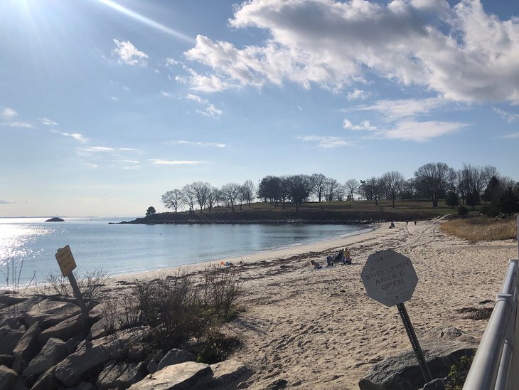 Hole in the Wall beach