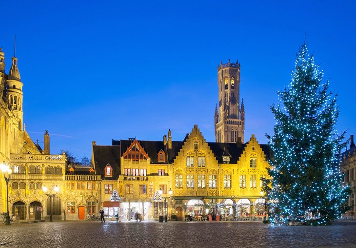 Christmas tree in Bruges near the Halle Belfry