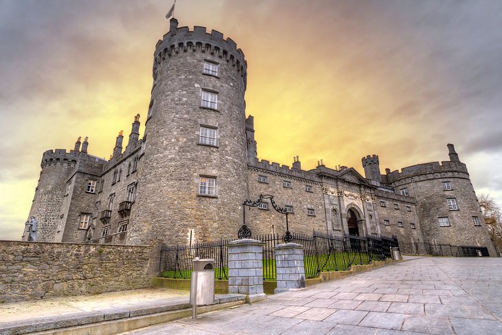 Kilkenny Castle at dusk