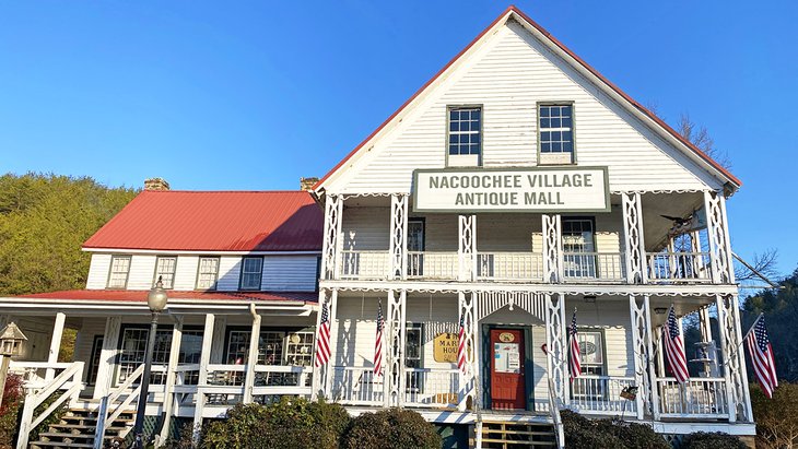 Nacoochee Village Antique Mall