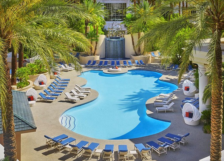 7 Las Vegas Hotel Pools That Will Whisk You To Another Country - Narcity