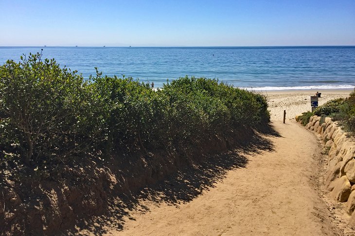 Path down to the beach at Loon Point