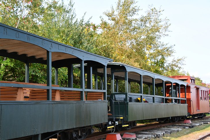 Maine Narrow Gauge Railroad Co and Museum