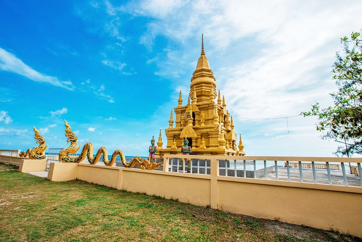 Wat Phra Chedi Laem