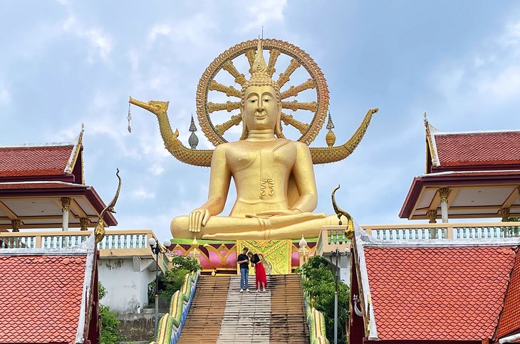 Wat Phra Yai