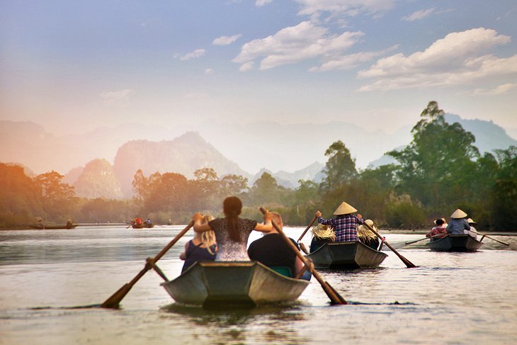 Boat trip to the Perfume Pagoda