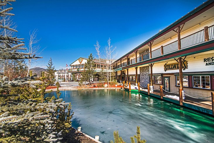 Photo Source: Holiday Inn Resort The Lodge at Big Bear Lake, an IHG Hotel