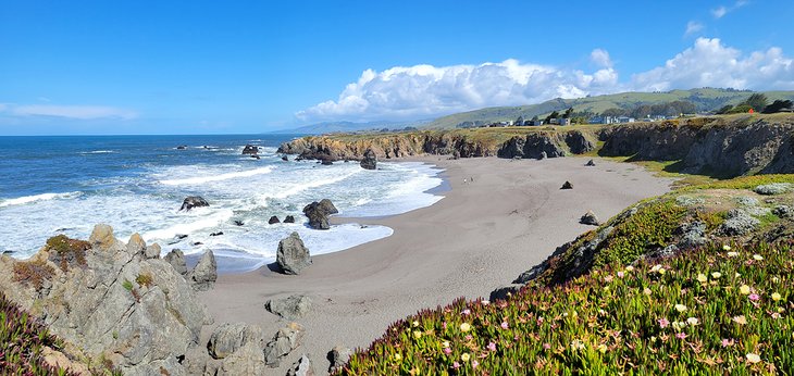 Panoramic view of Schoolhouse Beach in Bodega Bay