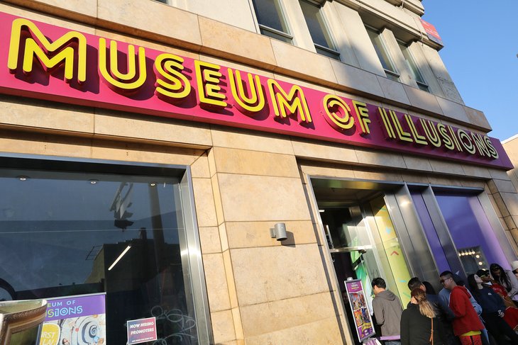 The Museum of Illusion in Hollywood