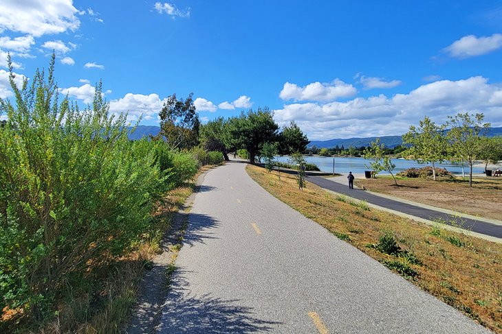 Los Gatos Creek Trail