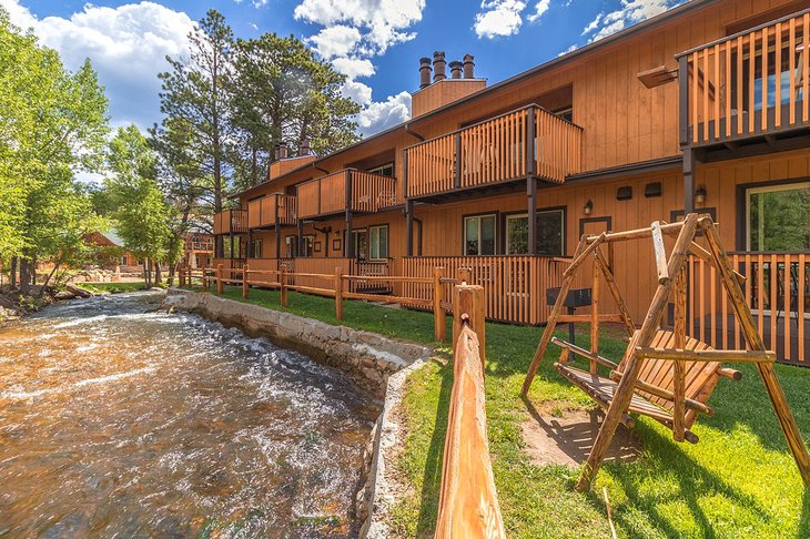 Photo Source: Murphy's River Lodge