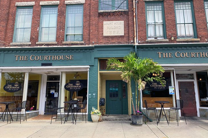 The Courthouse, a top restaurant in Putnam