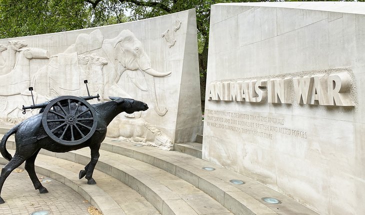 Animals in War Memorial