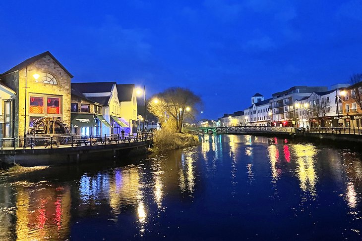Sligo town at night