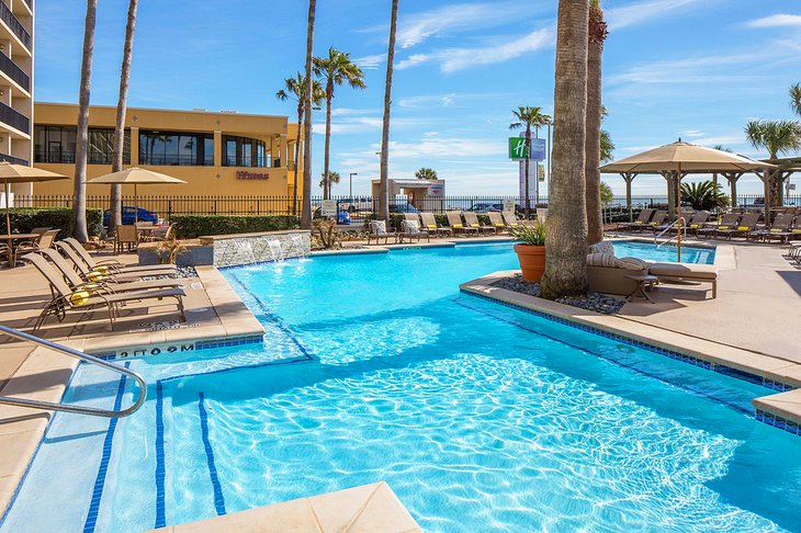 Photo Source: Holiday Inn Resort Galveston - On the Beach