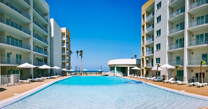 Photo Source: Peninsula Island Resort & Spa