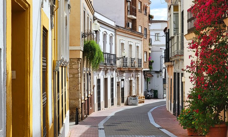 Street near the Portico del Foro in Merida