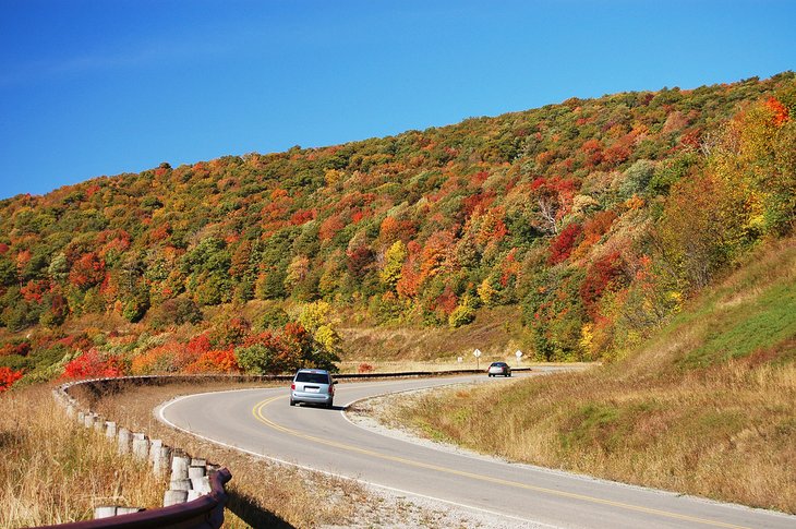 Fall colors along the Highland Scenic Highway
