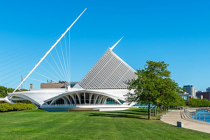 The Milwaukee Art Museum